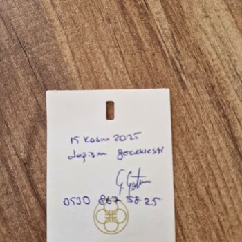 Elbise Tekrar Tiftiklendi, İade Sözü Tutulmadı Ve Mağazada Olumsuz Tutumla Karşılaştım