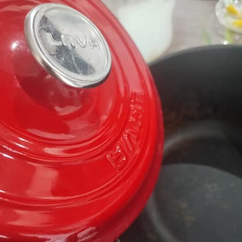 Lava Döküm Tenceremde Beklenmedik Paslanma Sorunu Yaşadım