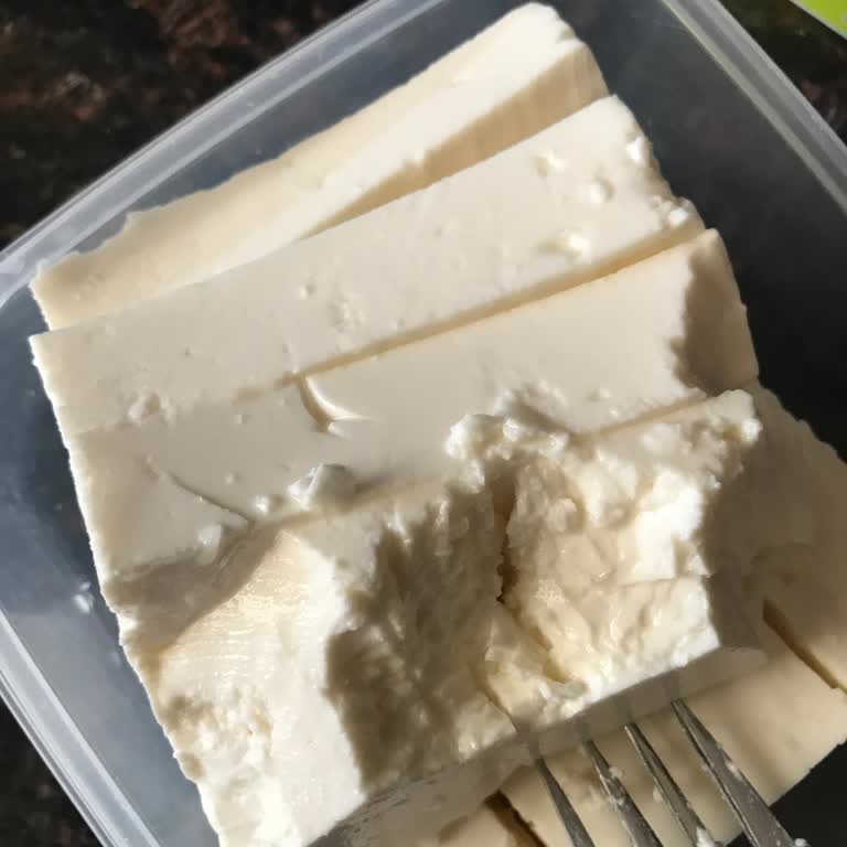 Ekici Lokum Kıvamında Beyaz Peynir Sert Çıktı, Ücret İadesi Talebi