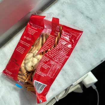 Çubuk Kraker Paketinden Çıkan Yabancı Madde Ve Ülker'den Cevap Alamama