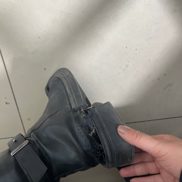 Kısa Sürede Parçalanan Ayakkabı İçin Ücret İadesi Talebi