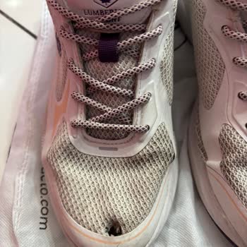 Kısa Sürede Yırtılan Ayakkabıma Çözüm Bulamıyorum