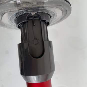 Dyson V10 Süpürgelerde Boru Bağlantı Dişlerinde Kronik Erime Sorunu