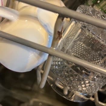 Bulaşık Makinesi Sepetleri Kısa Sürede Paslandı Ve Kırıldı