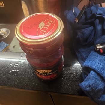 Öncü Salça Yeni Açılan Salça Kutusunda Canlı Kurtlar Görmek Şok Etti