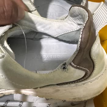 Greyder Ayakkabıda Kısa Sürede Yırtılma Ve Boya Akması Mağaza Çözüm Sunmadı