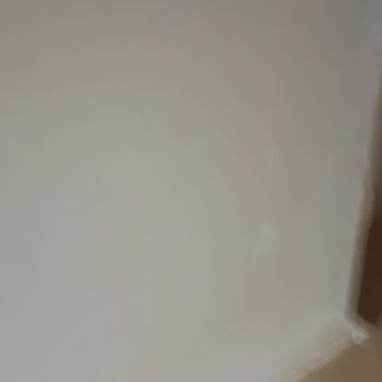 Teslimat Sırasında Yeni Boyanan Bina Duvarları Zarar Gördü
