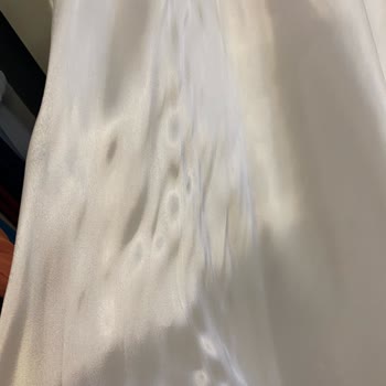 Gelinliğimiz Kullanılamaz Halde Ve Cevapsız Kaldık