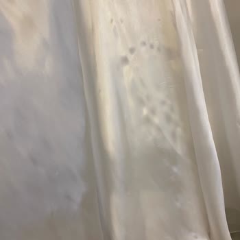 Gelinliğimiz Kullanılamaz Halde Ve Cevapsız Kaldık