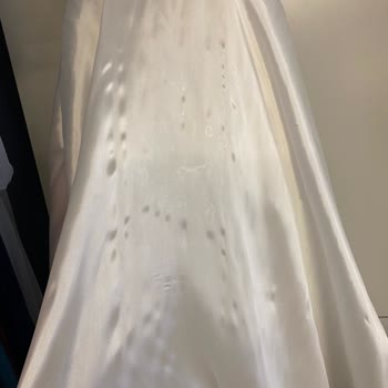 Gelinliğimiz Kullanılamaz Halde Ve Cevapsız Kaldık