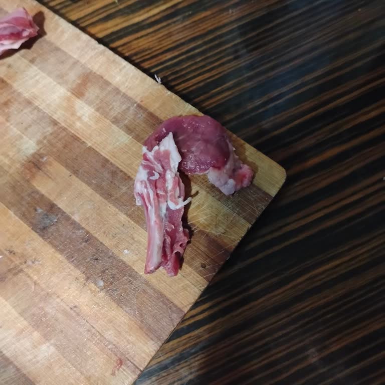 Aldığım Kuzu Pirzolanın Çoğu Kemikti, Şube Ve Müşteri Hizmetlerinden Destek Alamadım