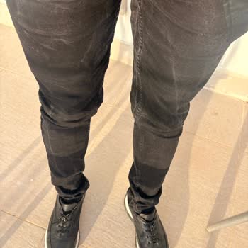 İlk Yıkamada Renk Atan Pantolon Ve Yetersiz İnceleme Süreci