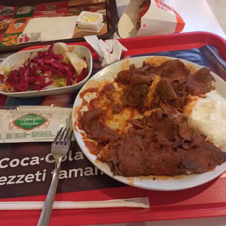 Yemeğimden Kıl Çıktı, Personel Umursamaz Davrandı