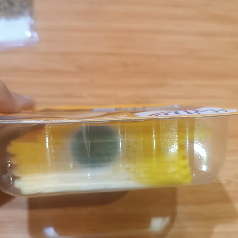 Küflü Peynir Teslimatı Ve Yetersiz Müşteri Hizmeti