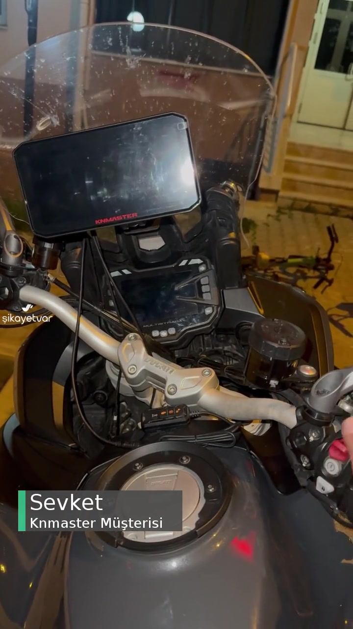 Knmaster Motoplay 2000 Açıldıktan Sonra Kapanıyor! videonun kapak resmi