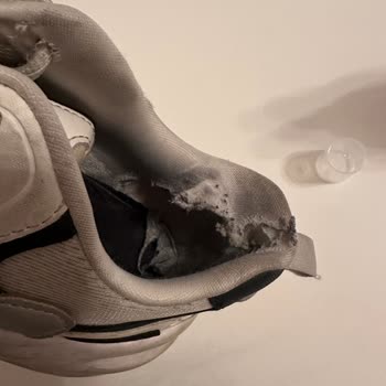 Kısa Sürede Yırtılan Skechers Ayakkabı Ve Olumsuz Garanti Deneyimi