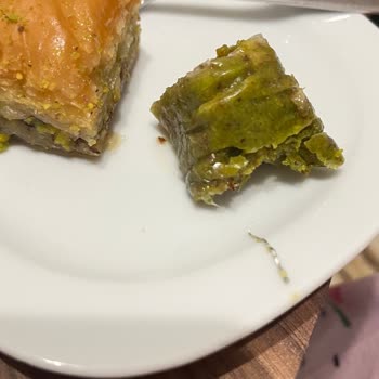Baklavacı Şemsettin Baklavada Yabancı Cisim Ve Tazelik Sorunu Yaşadık