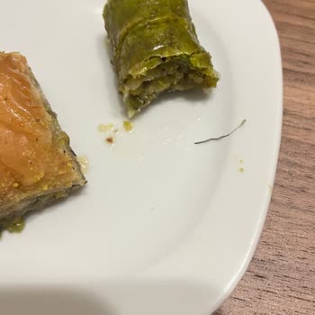 Baklavacı Şemsettin Baklavada Yabancı Cisim Ve Tazelik Sorunu Yaşadık