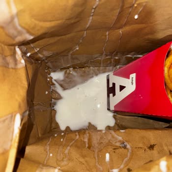 Patlayan Ayranlar Nedeniyle Yenilemeyen Hamburgerler Ve Reddedilen İade Talebi