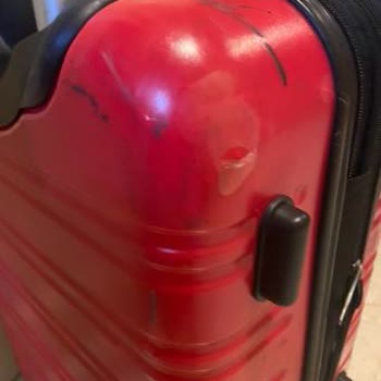 KLM Orlando-Amsterdam-Estambul, maleta llegó dañada y con retraso