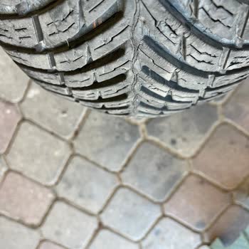 Nokian Tyres, problema de cables en neumáticos, garantía rechazada