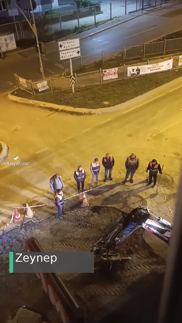 İstanbul Büyükşehir Belediyesi Gece Yol Çalışması videonun kapak resmi