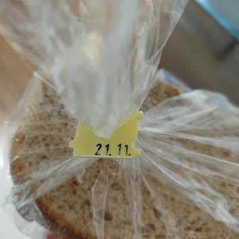 Getir Marketten Küflü Ve Tarihi Geçmiş Ekmek Teslimatı Şoku