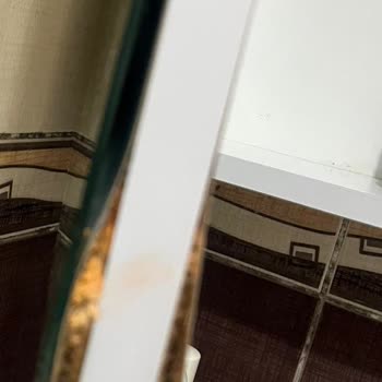 Banyo Dolabı Hayal Kırıklığı: Kötü Malzeme, Yetersiz Destek