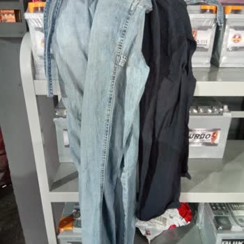 Sipariş Ettiğim Pantolon Yerine Eski Ve Alakasız Ürünler Gönderildi, Firmaya Ulaşılamıyor