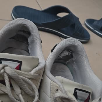 Ayakkabımın İç Astarı Ve Tabanı Kısa Sürede Bozuldu Değişim Talebim Reddedildi