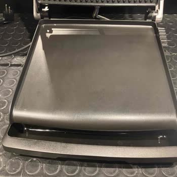 Satın Aldığım Sage Izgara Ve Tost Makinesinde Kapanma Sorunu Ve Çizikler