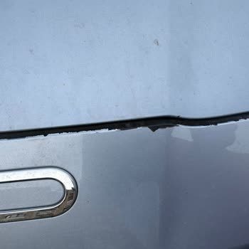 Yeni Alınan Aracın Tamponunda Boya Atması Ve Servis İlgisizliği