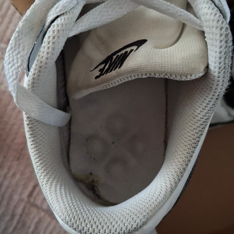 Kısa Sürede Yırtılan Ayakkabı Ve Reddedilen Değişim Talebi