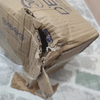 Ağır Hasarlı Ve Açık Kargo Teslimatı Güvenimi Sarsıyor