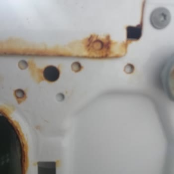 Garanti Kapsamındaki Çamaşır Makinesinde Paslanma Ve Ücretli Tamir Talebi