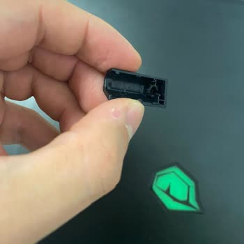 Monster Servisinde Menteşe Sorunu Ve Yetersiz Çözüm Nedeniyle Mağduriyet