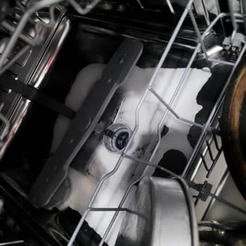 Bulaşık Makinesi Köpüklü Yıkıyor Servis Çözüm Yerine Sağlıksız Önerilerde Bulunuyor