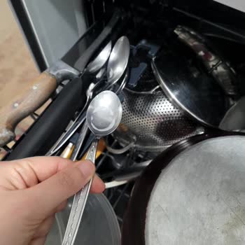 Bulaşık Makinesi Köpüklü Yıkıyor Servis Çözüm Yerine Sağlıksız Önerilerde Bulunuyor