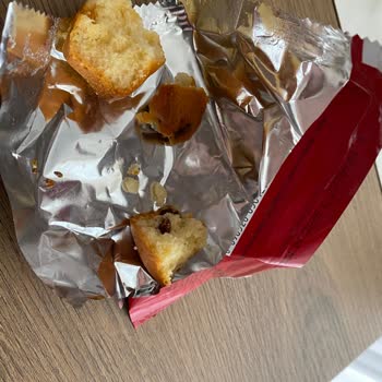 Eti Topkek İçinde Yabancı Madde Ve Tekrar Eden Sağlık Riski Yaşadım