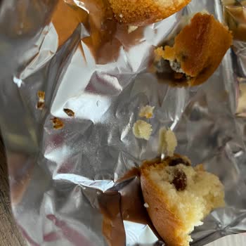 Eti Topkek İçinde Yabancı Madde Ve Tekrar Eden Sağlık Riski Yaşadım