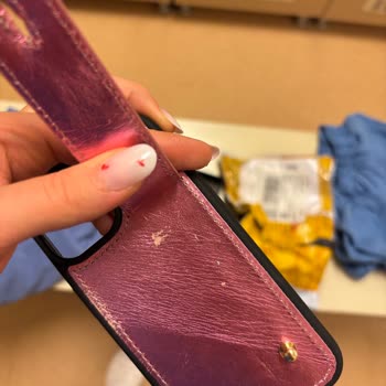 Aldığım Kılıflar Defolu Çıktı Firma Çözüm Yerine Olumsuz Yanıt Verdi