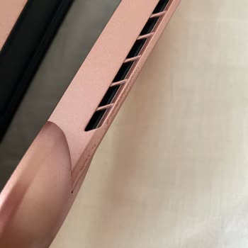 Dyson Airstrait Saç Şekillendiricide Boya Atması Ve Defolu Plakalar Sorunu