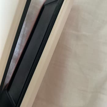 Dyson Airstrait Saç Şekillendiricide Boya Atması Ve Defolu Plakalar Sorunu