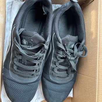 Kısa Sürede Deforme Olan Ayakkabı Ve Müşteri Hizmetlerinde Yaşanan Hayal Kırıklığı