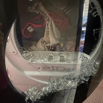 Kurutma Makinesinin Camı Patladı, Sorumluluk Kabul Edilmedi