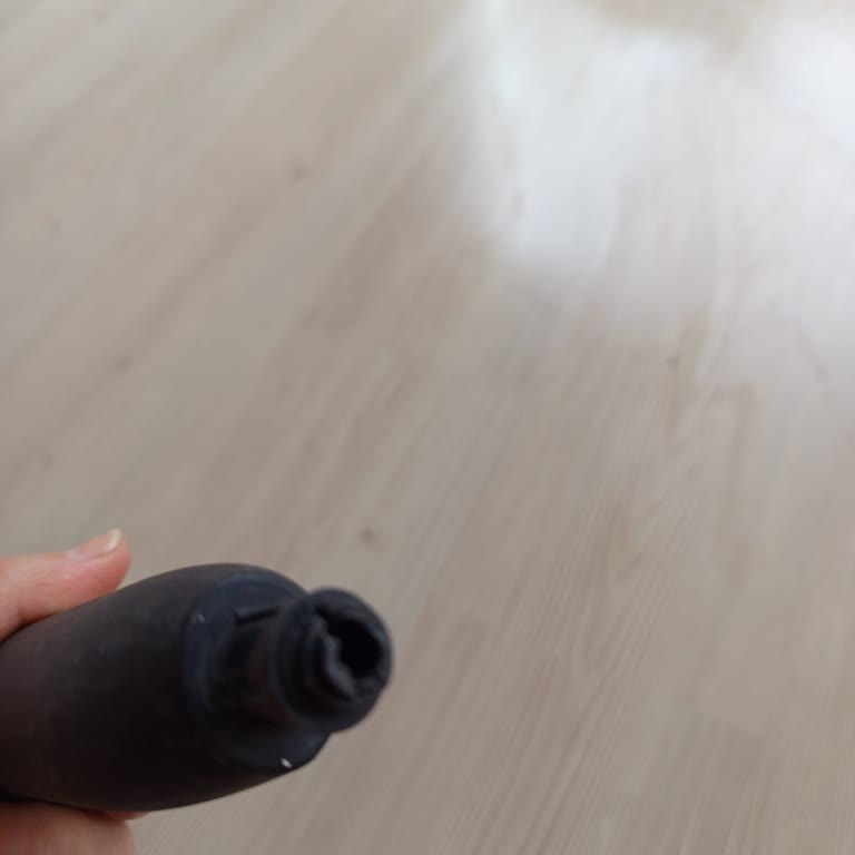 Yeni Alınan Buharlı Temizleyicinin Aparat Kısmı Bir Haftada Eridi