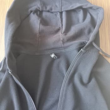 Az Kullanılan Eşofman Üstünde Renk Solması Ve FLO'dan Destek Alamama