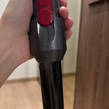 Dyson Süpürge Boru Parçası Kırıldı, Yedek Parça Temin Edilemiyor