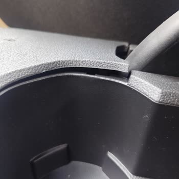 Sıfır Araçta Teslimat Anında Tespit Edilen Kırık Parça İçin Ücret Talebi