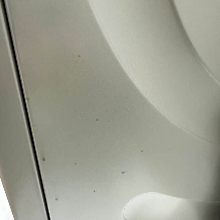 Bosch Buzdolabı Kapağında Kısa Sürede Renk Solması Sorunu